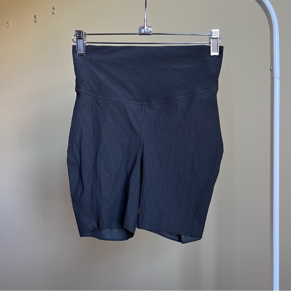 Lululemon base pace shorts